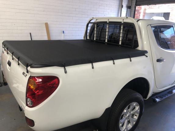 MITSUBISHI TRITON TONNEAU COVER