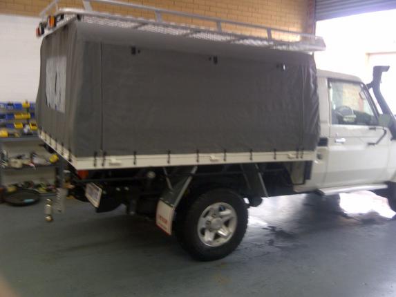 TOYOTA LANDCRUISER CAMPING CANVAS CANOPY 2